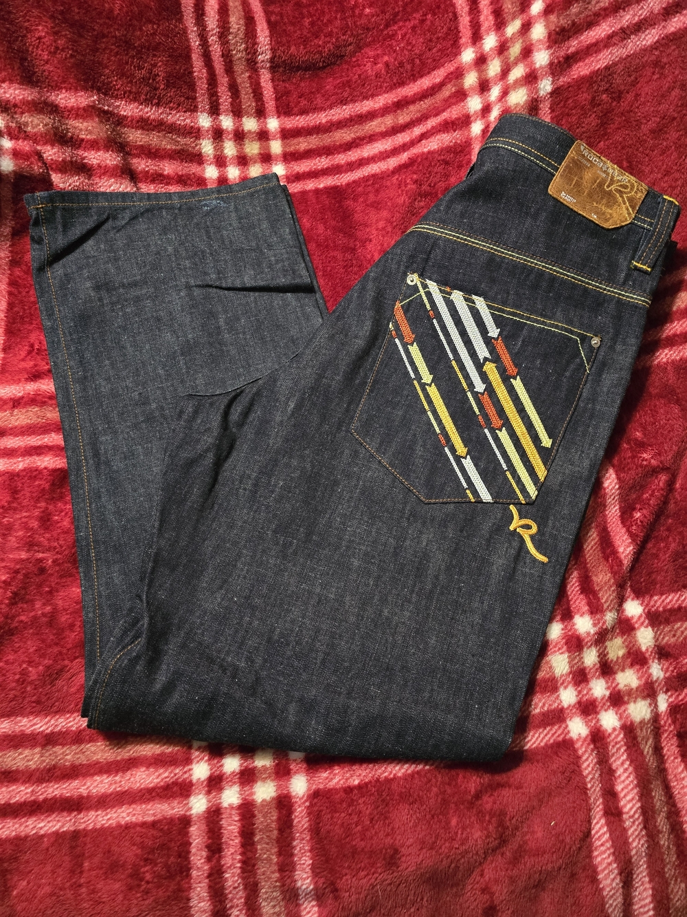 Rocawear Dark Indigo Straight Jeans with Multicolor Arrow Pocket